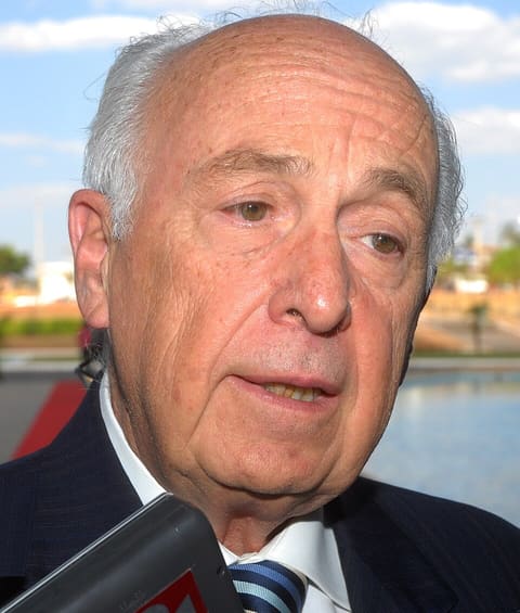 Retrato de Luiz Carlos Bresser-Pereira